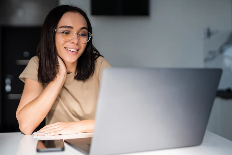 Te zachowania uznajemy za "dziwne" i odpychające. Świadczą o inteligencji