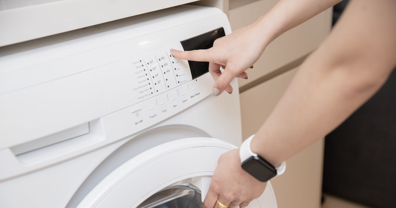 Używaj tego trybu pralki. Twoje rachunki spadną prawie o połowę