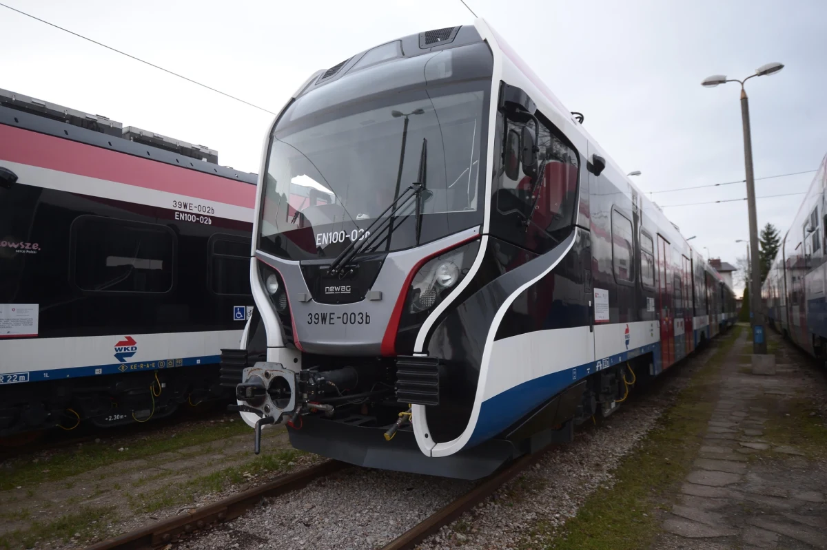 Ponad 20 tys. osób dziennie odczuje skutki utrudnień na torach Warszawskiej Kolei Dojazdowej. W środę rano rozpocznie się tam duży remont torowiska. 

