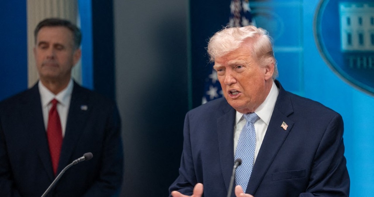 Ostatnie godziny, co dzieje się w Białym Domu? Poruszenie, Trump "żądny krwi"