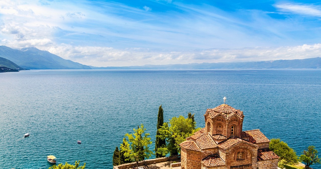 Ten bałkański kraj omijają turyści, a szkoda. Spokój i ceny mile zaskakują