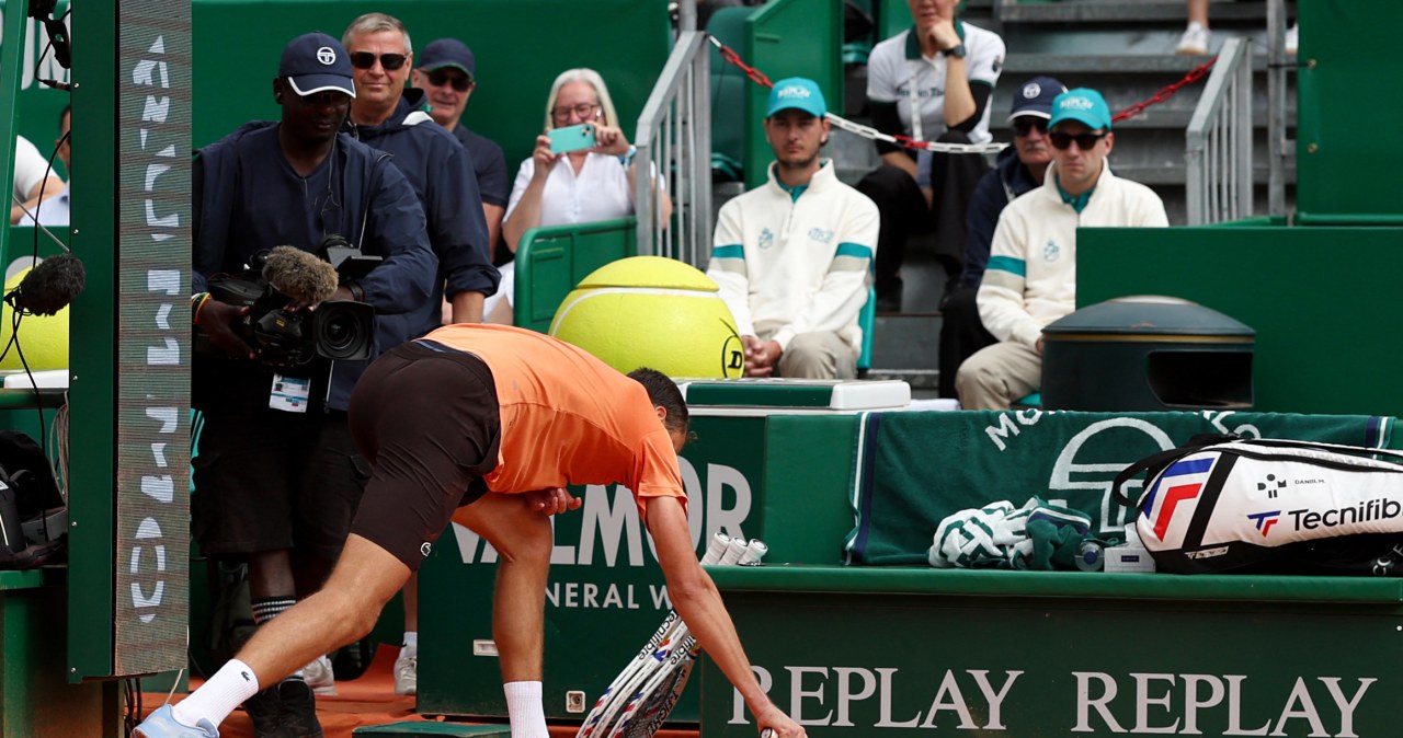 Rosjanin pogrążony u progu starcia Hurkacza. 0:6, 0:6 w 49 minut