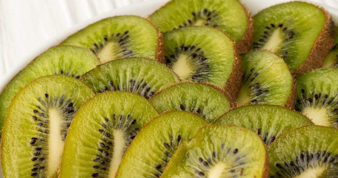 Wynieś kiwi do łazienki i zrób to. Umywalka i wanna będą lśnić