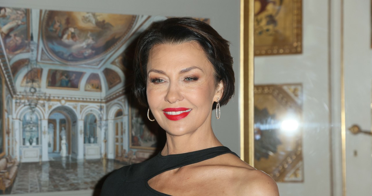 Popek zaprezentowała kurtkę idealną dla pań po 50. Ten kolor to hit