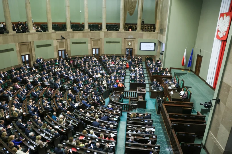 Ślubowanie sędziów TK w Sejmie. Prezydencki minister ostro o zaproszeniu