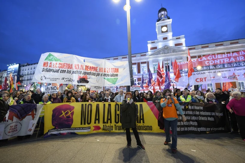 Bolesny sondaż USA. Przegrywają z największym rywalem