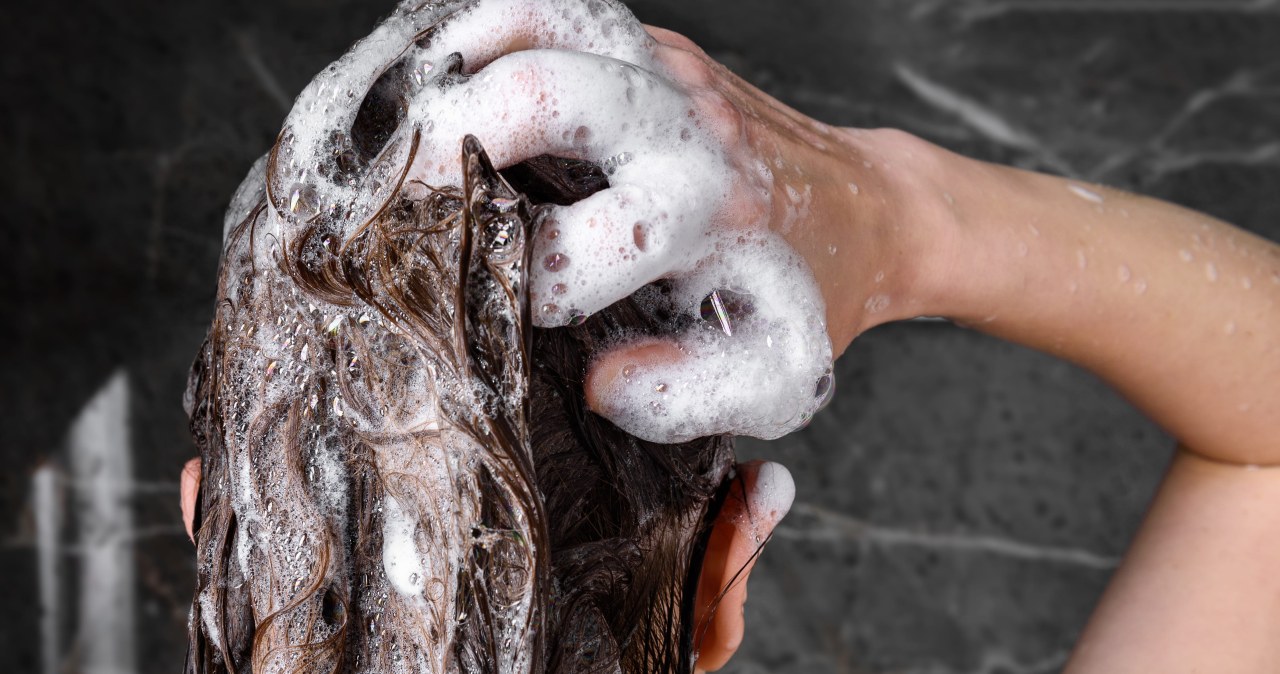 Koreanki myją włosy w ten sposób. Dlatego są takie piękne