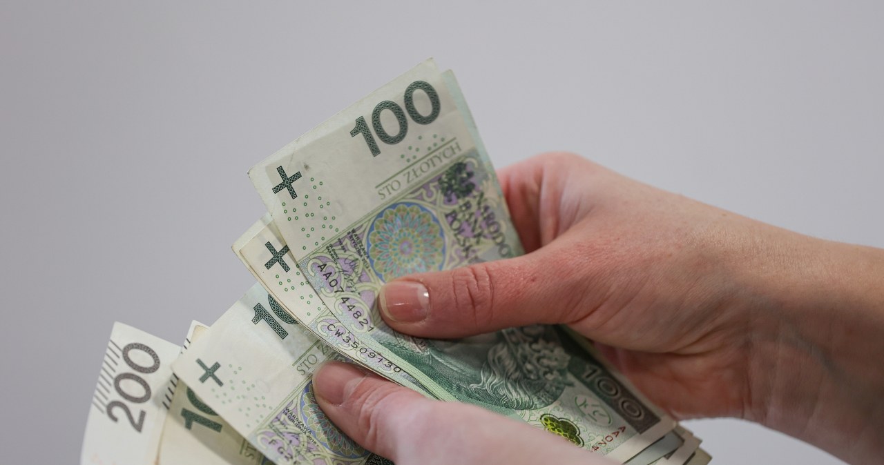 Lata pracy przekładają się na wyższą pensję. Kto dostaje stażowe?