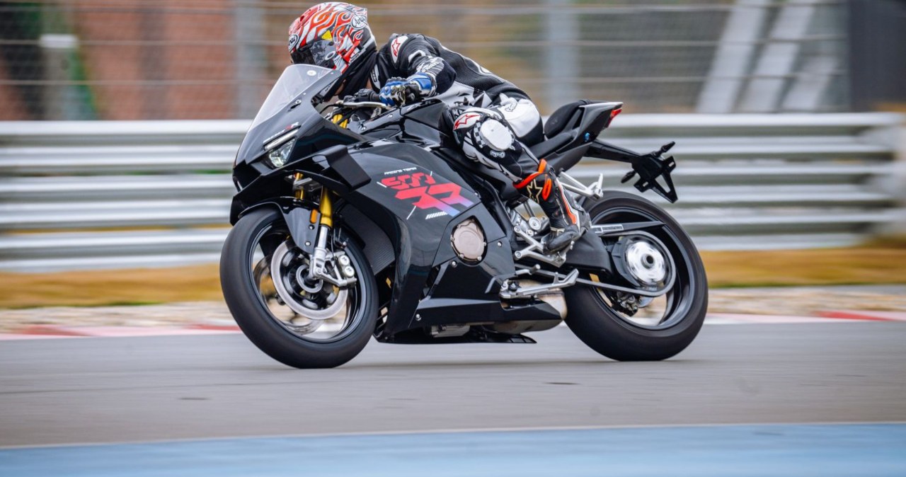 Chińska marka motocykli wchodzi do Polski. Na torze wygrywa z najlepszymi