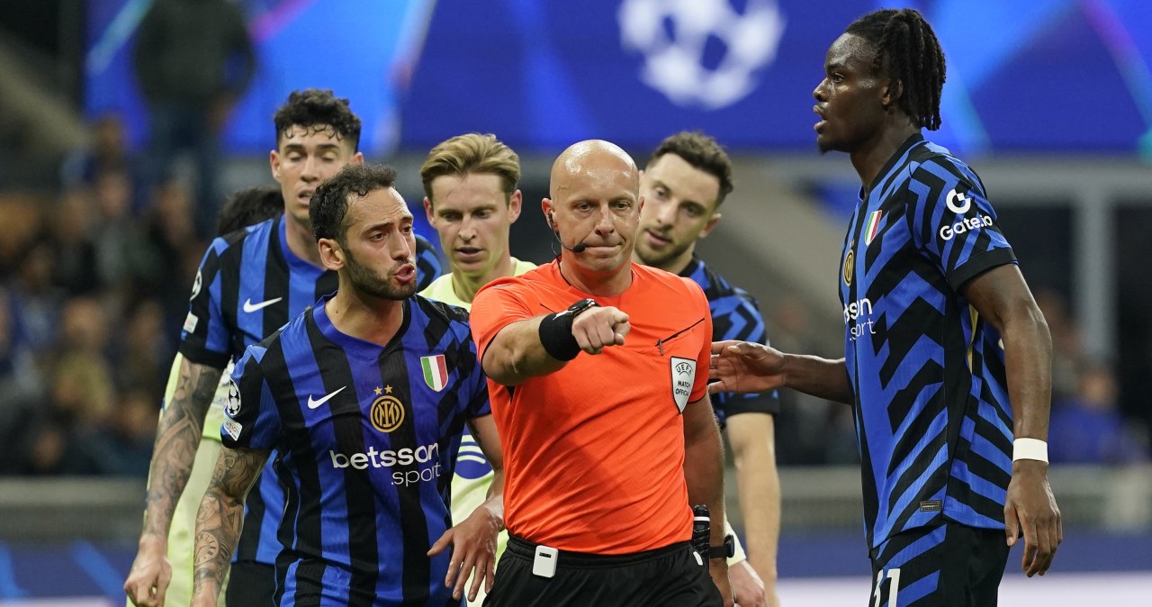 Gorąco po hicie Barcelony. Wzrok na Marciniaka, Flick nie wytrzymał. Wypalił