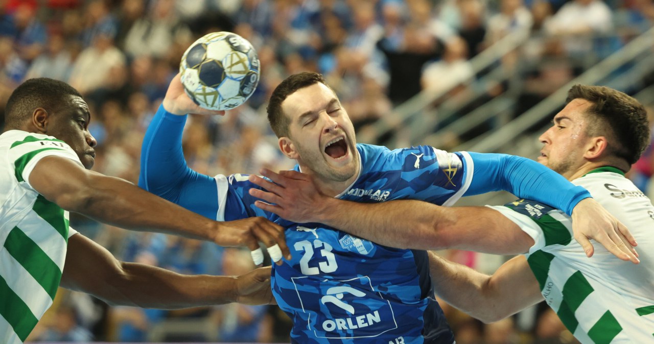 Trzy bramki decydowały o awansie w dwumeczu mistrza Polski. Horror w Płocku