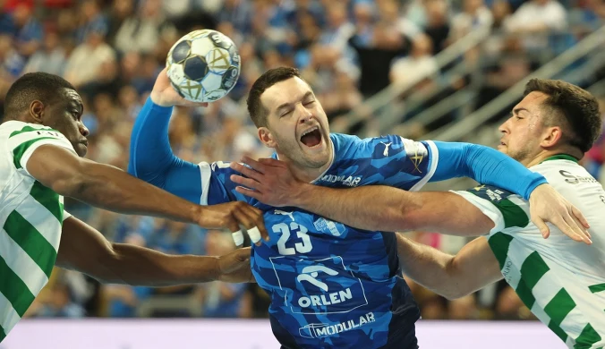 Trzy bramki decydowały o awansie w dwumeczu mistrza Polski. Horror w Płocku