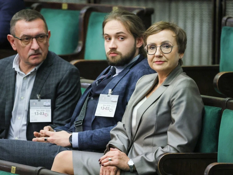 Zamieszanie wokół sędziów TK. Korwin-Piotrowska nie wyklucza pozwu