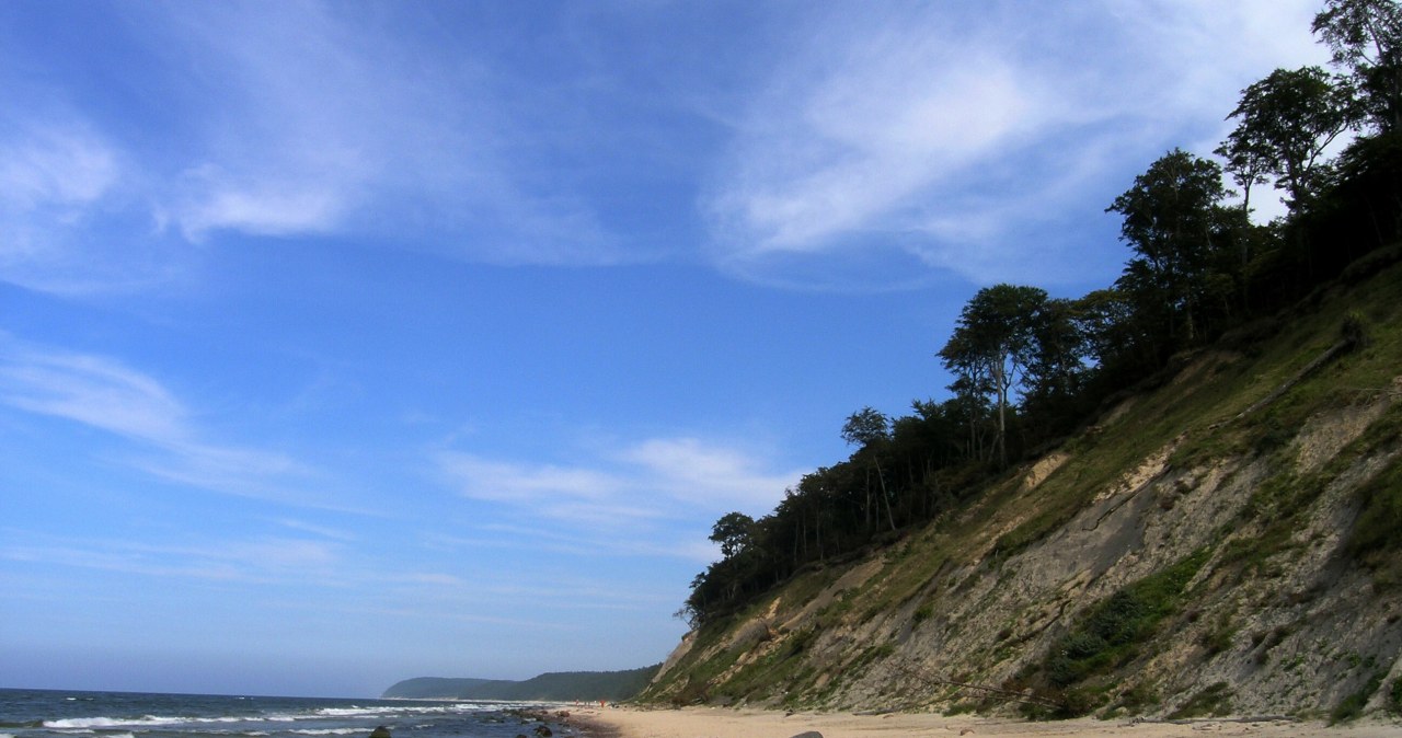 Ukryta perełka nad Bałtykiem. Na tej plaży odpoczniesz bez tłumów