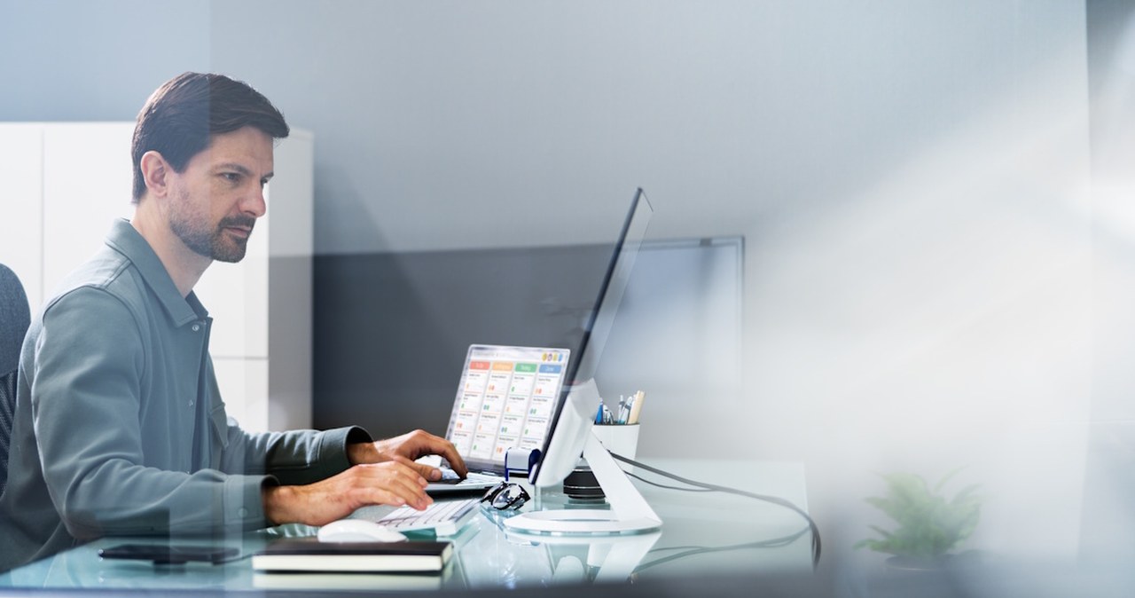 Spółki a Krajowy System e-Faktur. Co musisz wiedzieć?