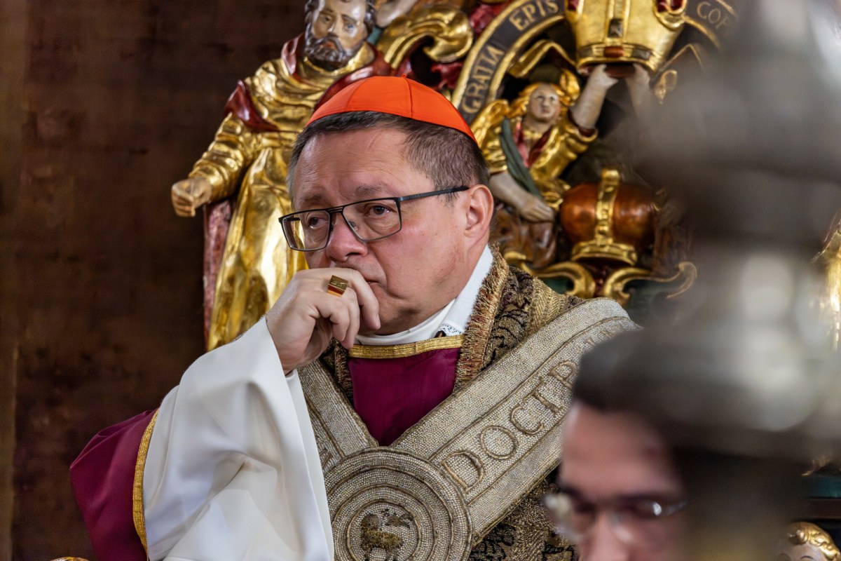 "Spadła na nas noc, ból, dramat". Kardynał Ryś w 16. rocznicę katastrofy smoleńskiej