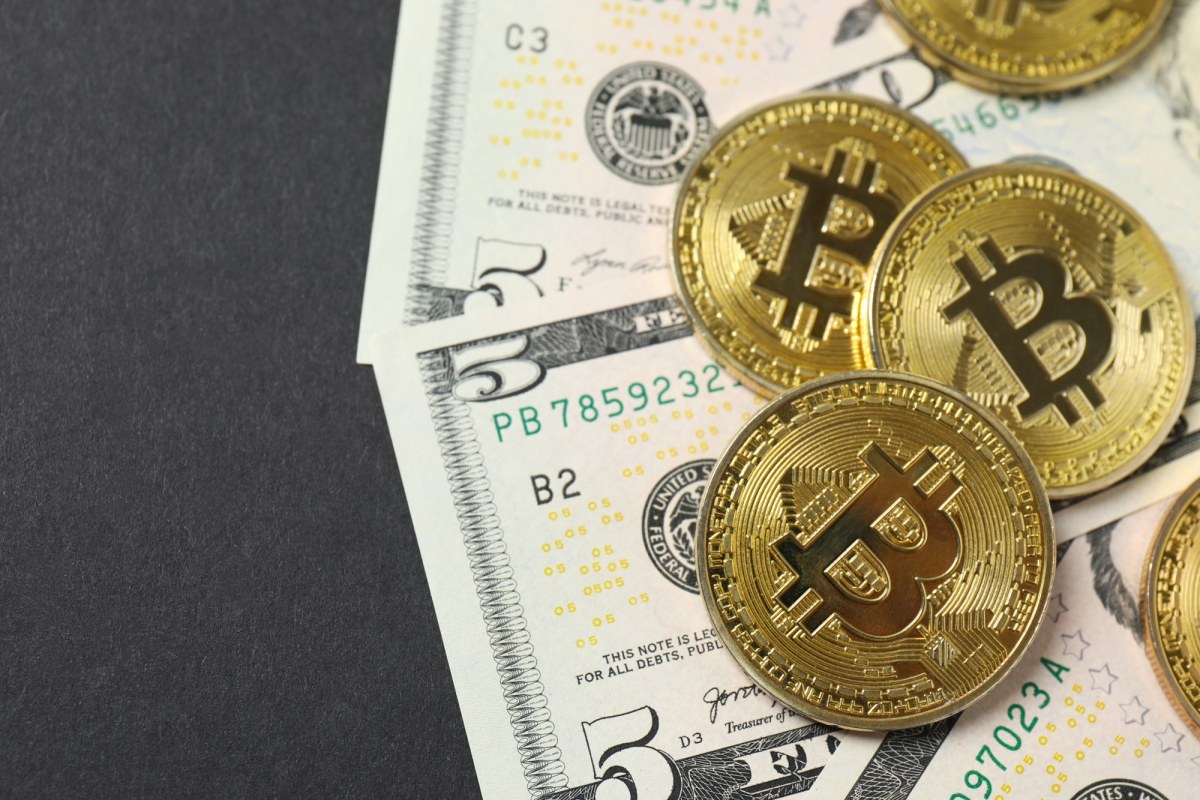 Tak autorytarne reżimy omijają sankcje. Ekspertka wskazuje na rolę kryptowaluty