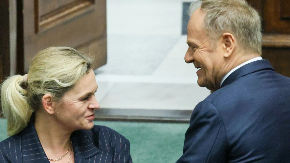 Ponad połowa Polaków opowiada się za wprowadzeniem obowiązkowej edukacji zdrowotnej w szkołach - wynika z najnowszego sondażu przeprowadzonego na zlecenie RMF FM przez Opinia24. Wyniki badania pokazują, że poparcie dla tego pomysłu jest szczególnie wysokie wśród osób z wyższym wykształceniem oraz wyborców niektórych ugrupowań politycznych. Przeciwnicy tej inicjatywy to głównie trzydziestolatkowie oraz sympatycy prawicowych partii.