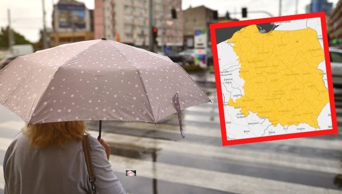 Pochmurnie i opady deszczu. IMGW wydał ostrzeżenia dla 15 województw