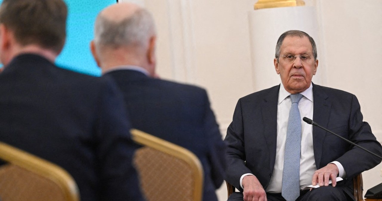 Wojna na Ukrainie. Siergiej Ławrow: Rosja oczekuje gwarancji bezpieczeństwa Wojna na Ukrainie. Siergiej Ławrow: Rosja oczekuje gwarancji bezpieczeństwa