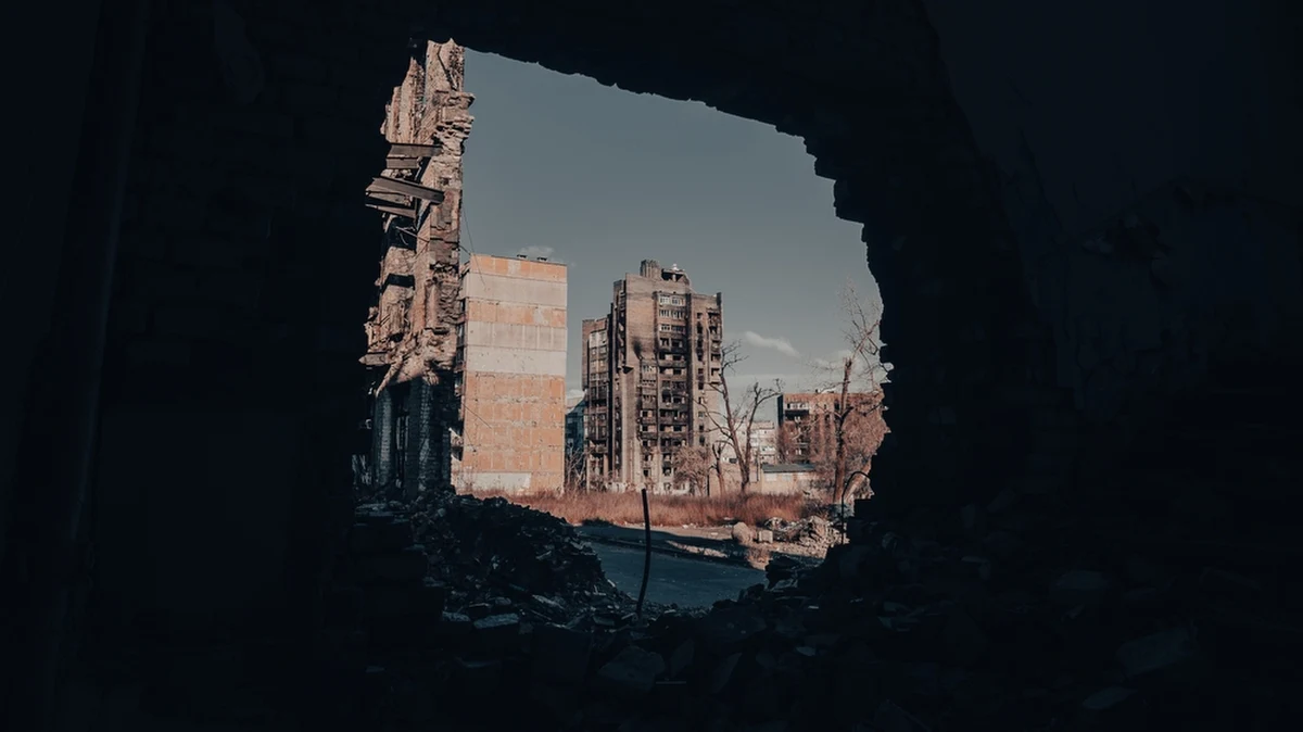 Wielkanocne zawieszenie broni między Rosją i Ukrainą oficjalnie weszło w życie. Tak jak w przypadku podobnych tego rodzaju umów w przeszłości i dziś porozumienie wisi na włosku, a walki trwały do ostatniej chwili.