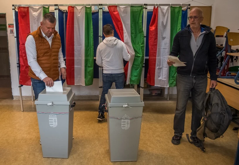 Cząstkowe wyniki wyborów na Węgrzech. Podano rozkład mandatów