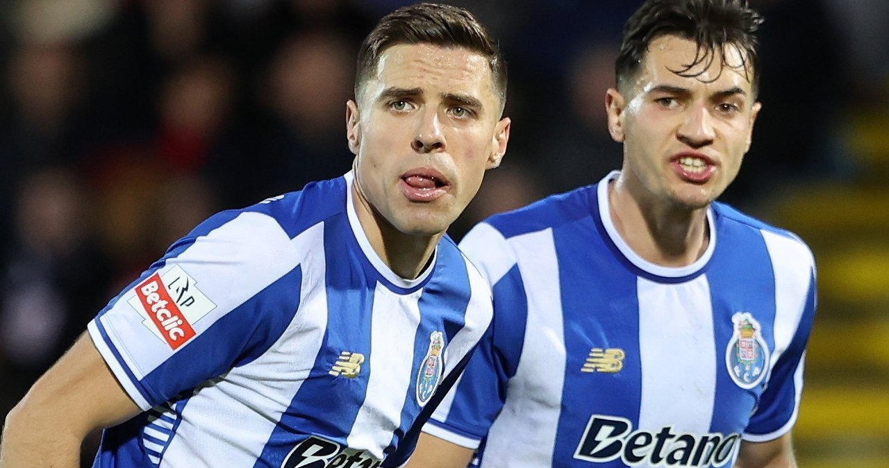Znowu kuriozalny gol w meczu Porto. Polacy na murawie, 4 ciosy i koniec