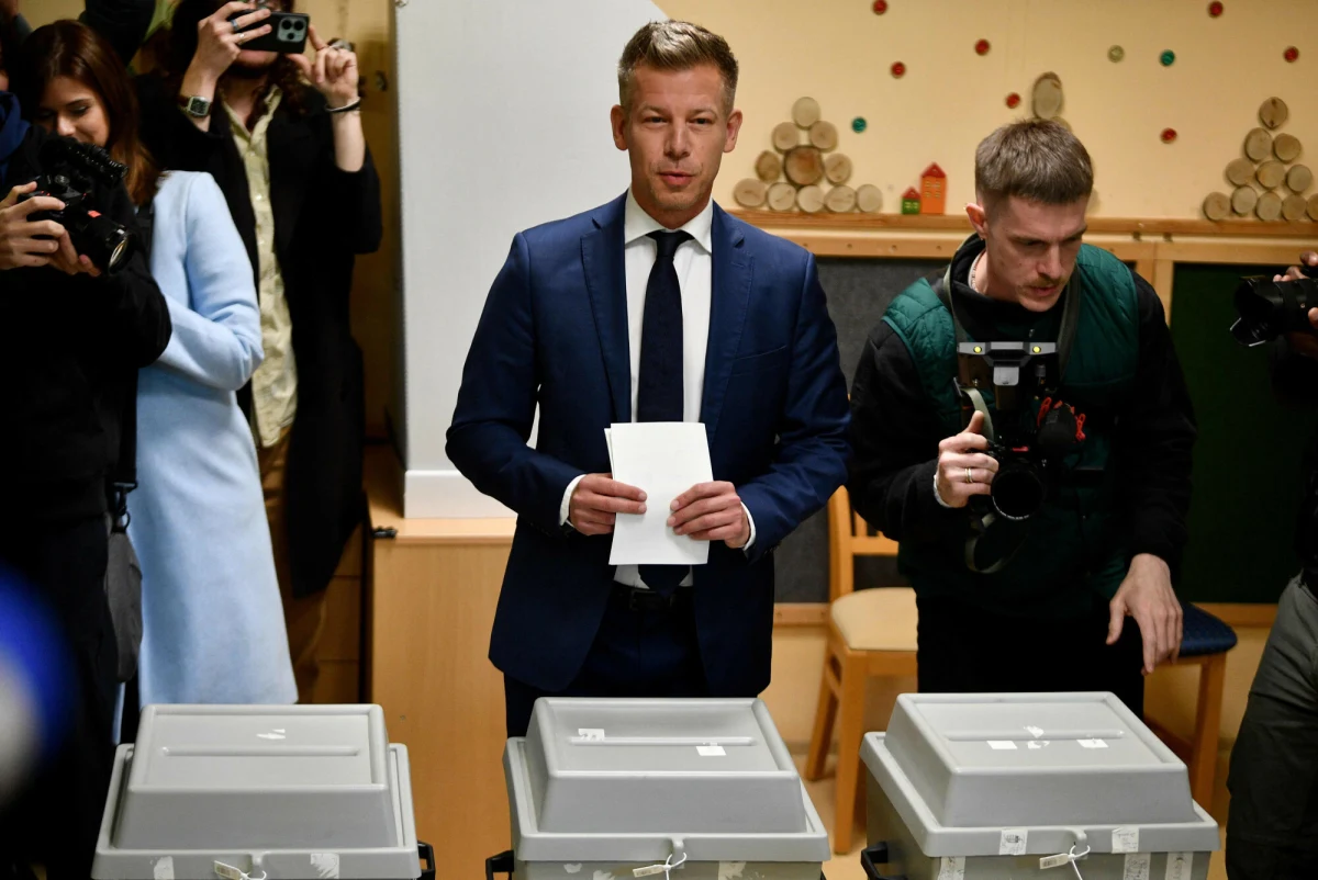 Węgry po 16 latach rządów Victora Orbana i jego partii Fidesz stają przed historyczną zmianą. Niedzielne wybory parlamentarne wygrało ugrupowanie TISZA, prowadzone przez Petera Magyara, który ma zostać nowym premierem kraju. Kim jest człowiek, który rzucił wyzwanie dotychczasowemu systemowi?