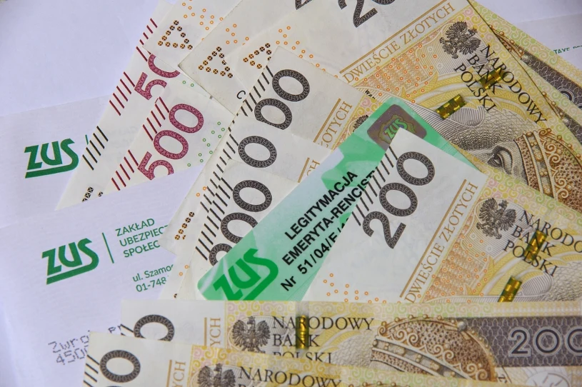 Seniorzy tracą prawo do dodatkowych pieniędzy. Chodzi o setki tysięcy osób