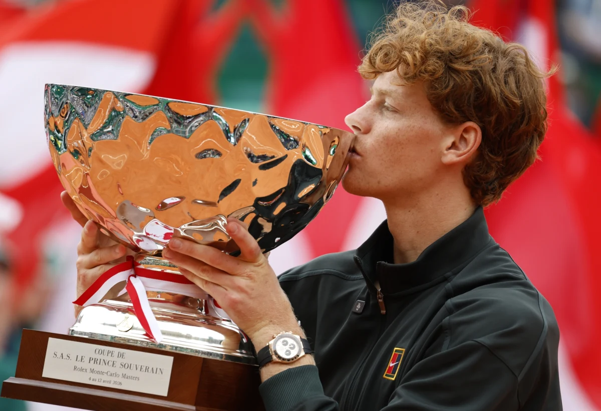 W najnowszym notowaniu światowego rankingu tenisistów doszło do znaczących zmian. Jannik Sinner po triumfie w Monte Carlo wyprzedził Carlosa Alcaraza i objął prowadzenie w zestawieniu ATP. Hubert Hurkacz, przełamując złą passę, awansował aż o 11 miejsc.