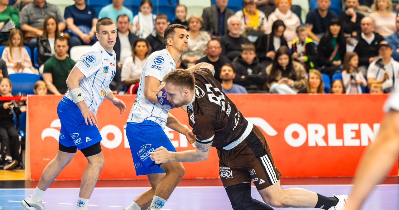 Ostrovia górą w derbach i trzecim miejscem po sezonie zasadniczym