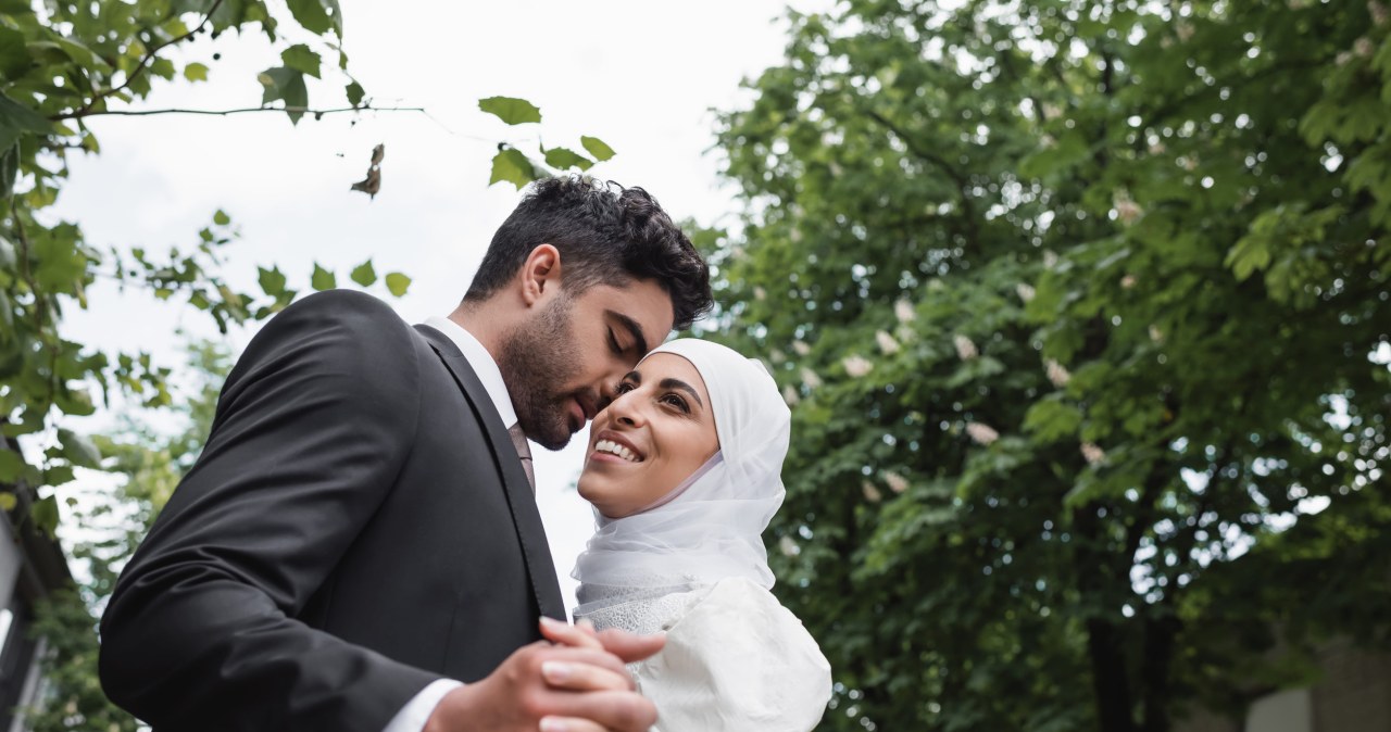 Saudyjki wolą aranżowane małżeństwa? „Mąż dużo zarabia, mam wygodne życie"