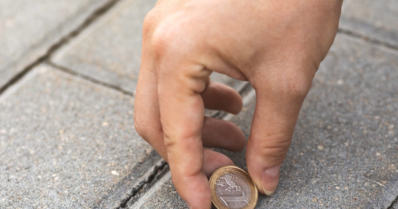 Nie podnoś tego z ulicy. Tylko przyciągniesz cudze nieszczęścia
