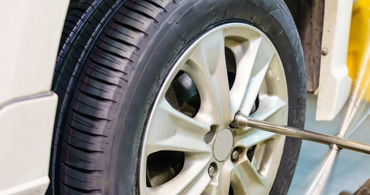 Też tak robisz po wymianie kół? Każdy kierowca powinien to wiedzieć