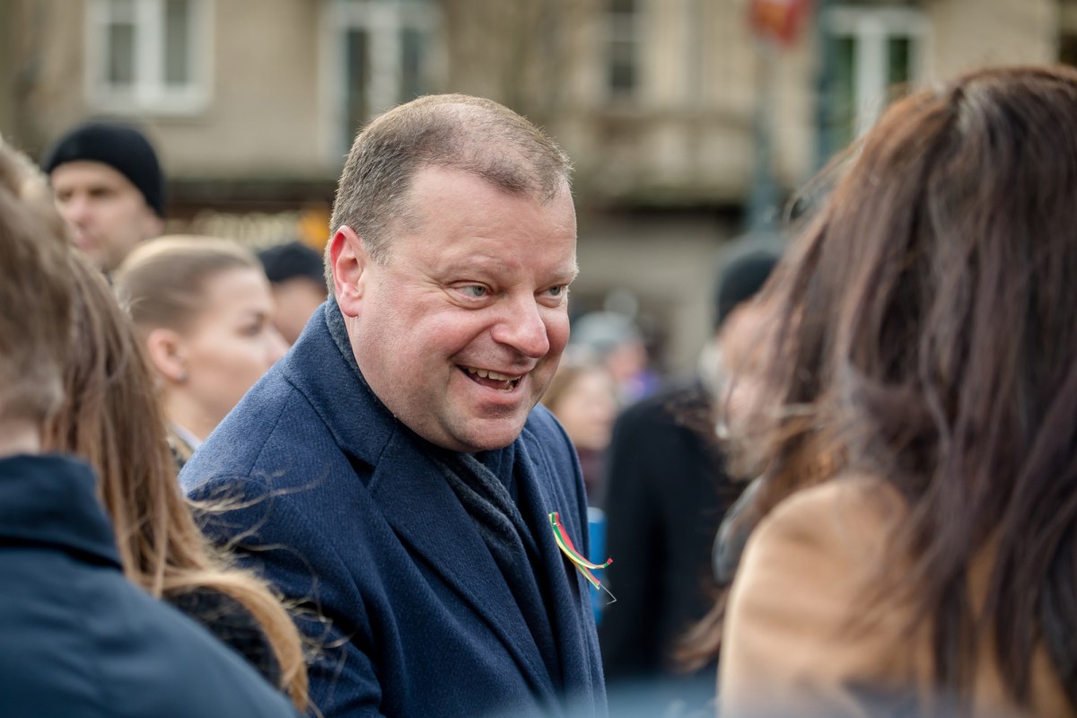 Miał wziąć co najmniej 52 tys. euro. Były premier podejrzany