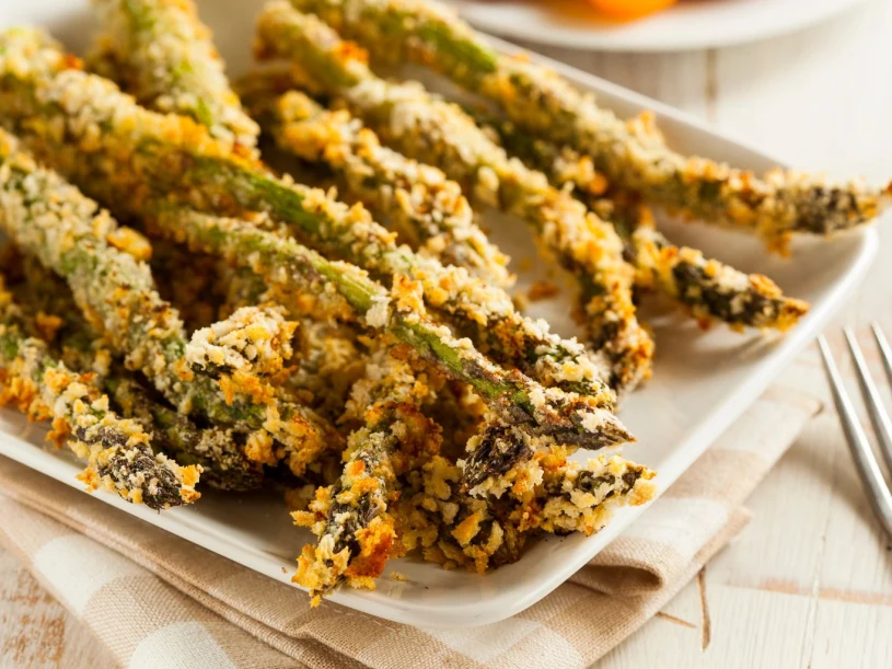 Przepis na chrupiące szparagi. To hit tej wiosny