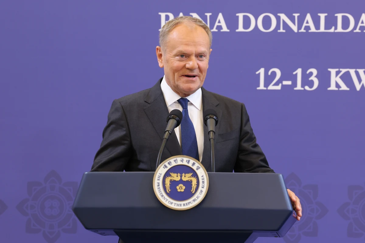 Premier Donald Tusk potwierdził informacje dziennikarza RMF FM, że w tym tygodniu ma się spotkać z szefową Polski 2050, minister funduszy Katarzyną Pełczyńską-Nałęcz. Jak informował Kacper Wróblewski, jednym z tematów rozmów szefa rządu z minister funduszy ma być kwestia głosowania nad wotum nieufności wobec minister klimatu Pauliny Hennig-Kloski.