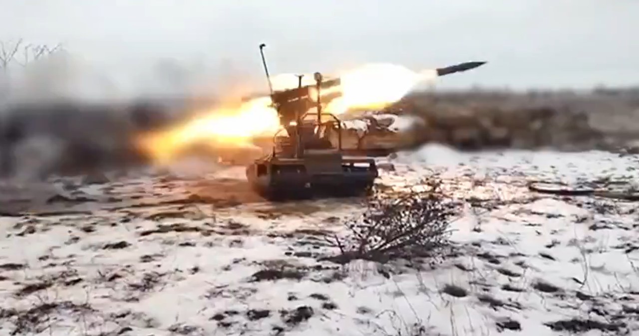 Rosja testuje nowe roboty. Strzelają rakietami z Korei Północnej