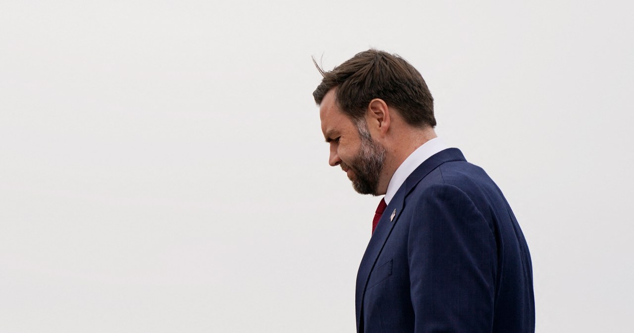 J. D. Vance skrępowany polityką Trumpa. Dostał "zatruty kielich"