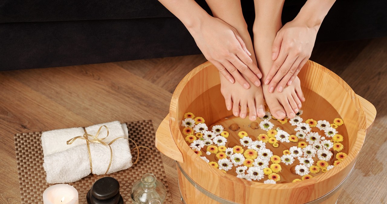 Twoje stopy są zmęczone po całym dniu? Wystarczy prosty zabieg