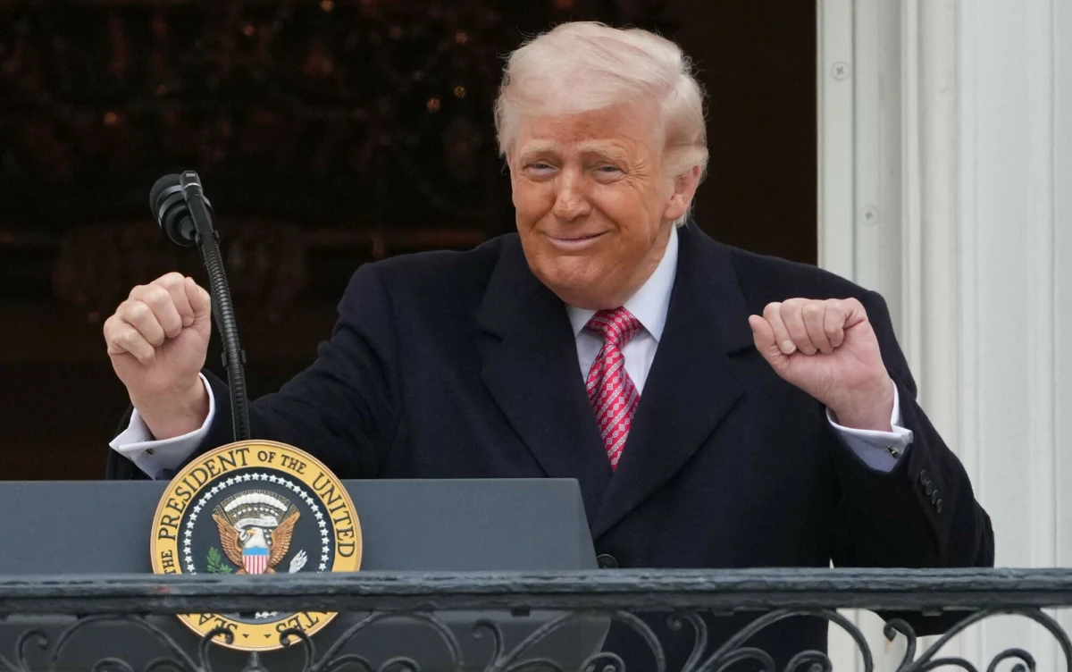 W ciągu najbliższych dwóch dni może dojść do wznowienia rozmów pokojowych z Iranem w Pakistanie - ujawnił Donald Trump w rozmowie z dziennikarką "New York Post". Sytuacja jest dynamiczna, bowiem jeszcze pół godziny wcześniej amerykański prezydent mówił tej samej dziennikarce, że... wyklucza negocjacje w Pakistanie.