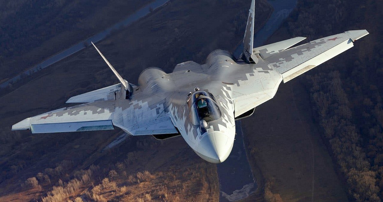 Rosja utrzymuje produkcję Su-57 dzięki Zachodowi. Część firm poza sankcjami