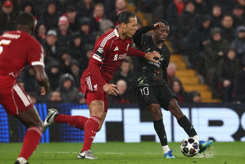 Popis geniuszu na Anfield. Zadecydowały dwa gole. Oto półfinalista LM