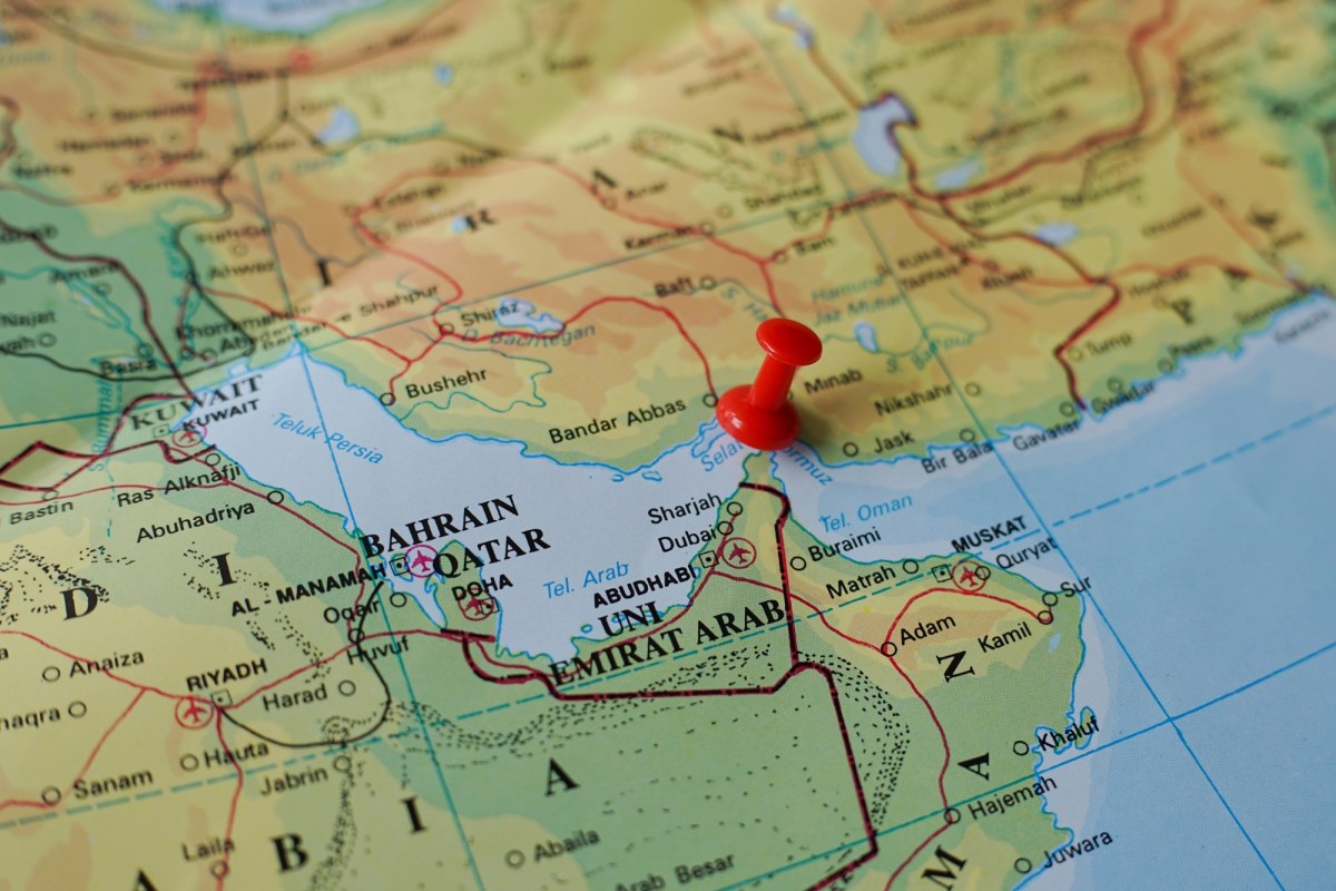 Powrót żeglugi do cieśniny Ormuz? Przez szlak przepłynęło kilkadziesiąt statków