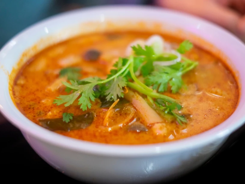 Mniej kaloryczna i zdrowsza niż rosół. Rozgrzewa i dostarcza wielu witamin