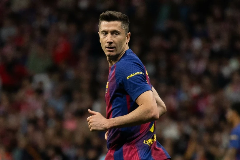 Bolesne odpadnięcie Barcy, co dalej z Lewym? Takie są opcje dla Polaka