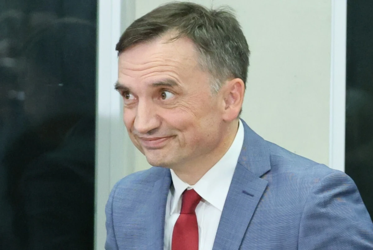 Próba postawienia przed Trybunałem Stanu byłego ministra na niespełna półtora roku przed wyborami jest kolejnym dowodem na to, że dla rządzących doraźny efekt jest ważniejszy od skuteczności. To już trzecia osoba, którą chcą postawić przed Trybunałem, przed którym żadna z wcześniejszych spraw nawet nie ruszyła.