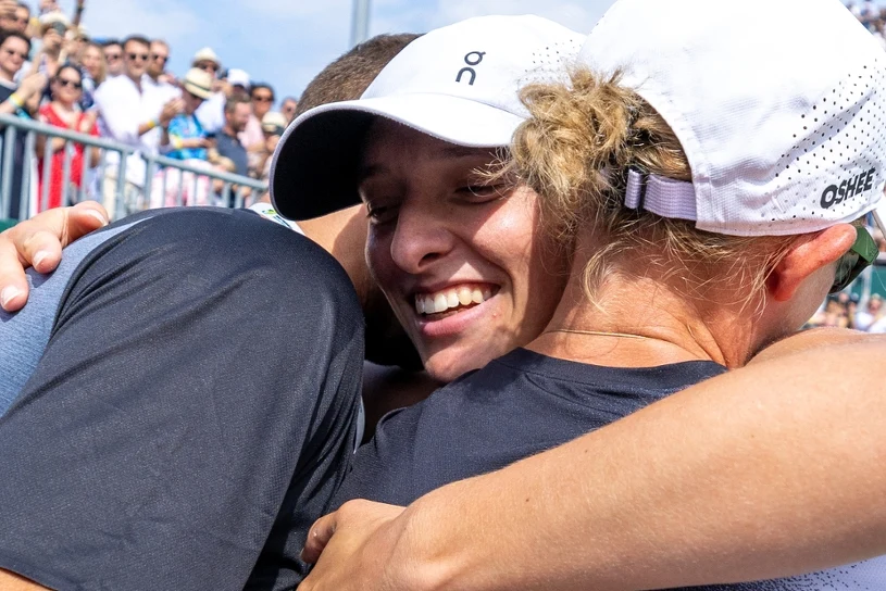 Świątek miażdży Niemki, już 20-0. Była euforia po 68 min gry z Siegemund