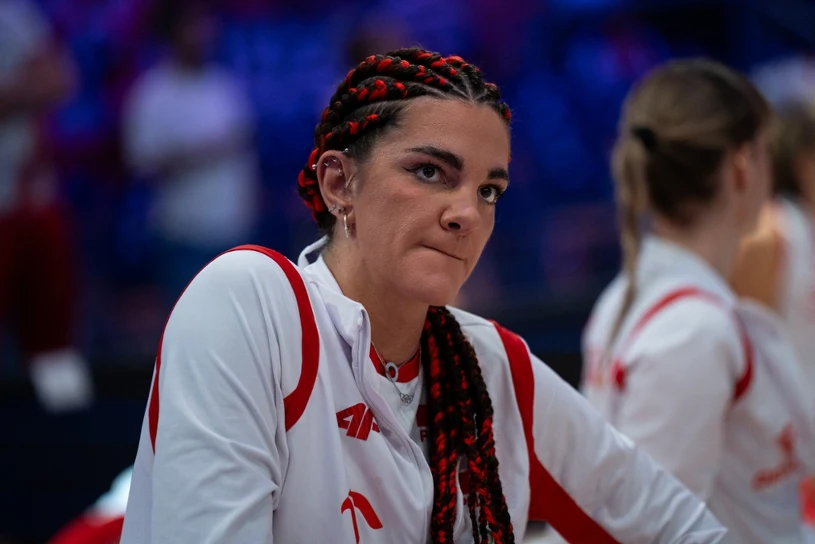 Cios dla Smarzek, od razu wyjechała z kraju. Lavarini już dostał wiadomość