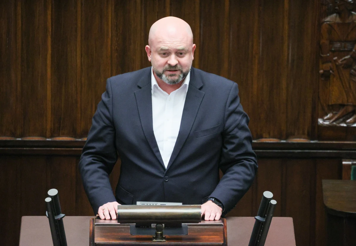 W Rozmowie o 7.00 w RMF FM i Radiu RMF24 zapytamy Bartłomieja Pejo o to, jak zabezpieczyć osoby inwestujące w kryptoaktywa. Znajdzie się większość, aby przegłosować weto prezydenta w tej sprawie? Jak zachowa się Konfederacja?
